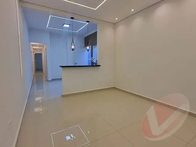 Casa com 155m² 3 quartos e 3 banheiros, à venda, no bairro Caiçara em Praia Grande