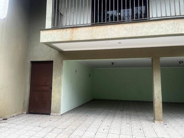 Foto do Sobrado - Sobrado para Locação, 04 Quartos (02 suítes), Lavabo, Churrasqueira, Quintal, 04 Vagas de garagem, 240 m² de construção, JD Alpes, Londrina - PR | ZBM NEGOCIOS IMOBILIARIOS