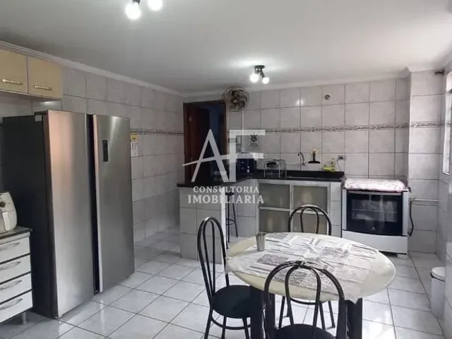Casa com 250m² 2 quartos e 2 banheiros, à venda, no bairro Parque Senhor do Bonfim em Taubaté