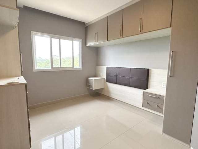 Casa com 350m² 4 quartos e 4 banheiros, para alugar, no bairro Imboassica em Macaé