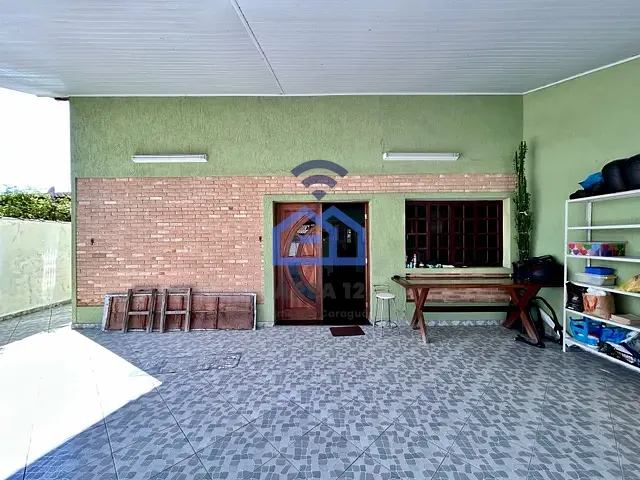 Casa com 376m² 4 quartos e 3 banheiros, à venda, no bairro Caputera em Caraguatatuba