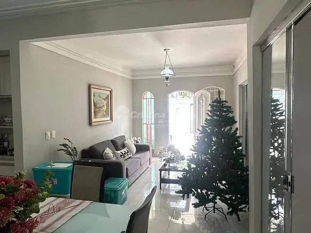 Casa com 389m² 3 quartos e 4 banheiros, à venda, no bairro Fátima em Teresina