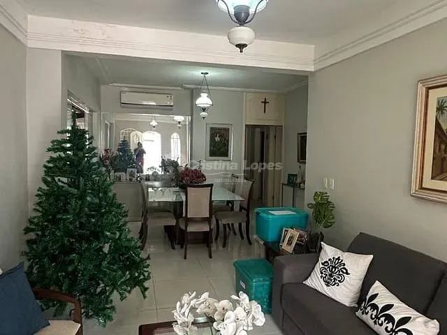 Casa com 389m² 3 quartos e 4 banheiros, à venda, no bairro Fátima em Teresina
