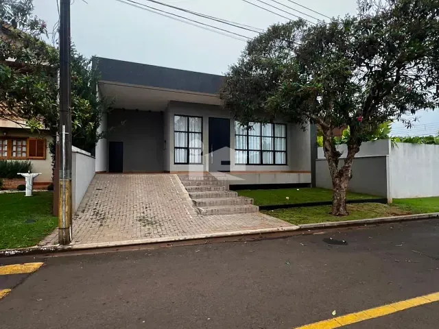Casa 3 quartos e 3 banheiros, à venda, no bairro Condomínio Costa do sol em Rolândia