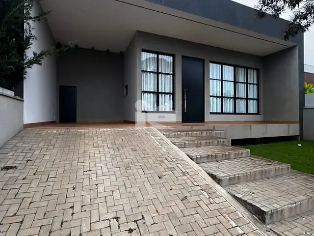 Casa 3 quartos e 3 banheiros, à venda, no bairro Condomínio Costa do sol em Rolândia