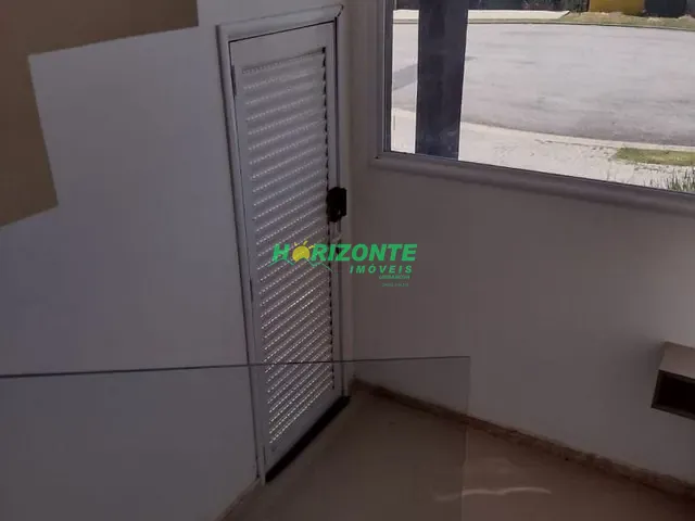 Casa com 450m² 3 quartos e 4 banheiros, à venda ou para alugar, no bairro Condomínio Residencial Alphaville em São José dos Campos