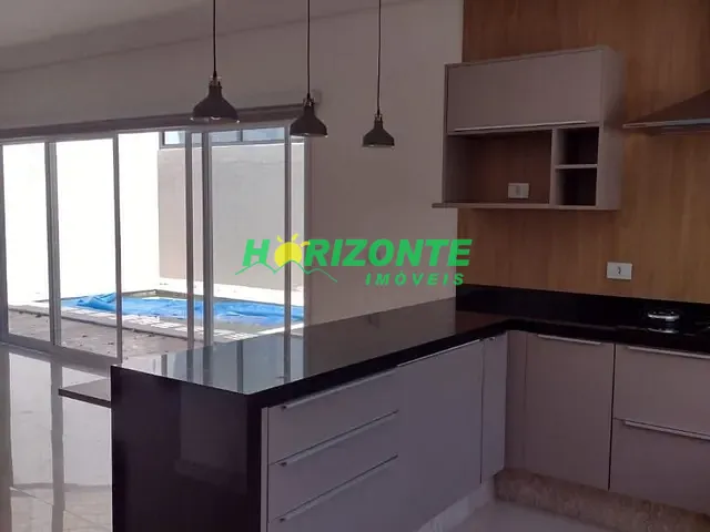Casa com 450m² 3 quartos e 4 banheiros, à venda ou para alugar, no bairro urbanova em São José dos Campos