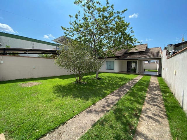 Casa com 300m² 2 quartos e 1 banheiro, à venda, no bairro Jardim Paulista ll em Sinop