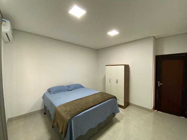Casa com 300m² 2 quartos e 1 banheiro, à venda, no bairro Jardim Paulista ll em Sinop