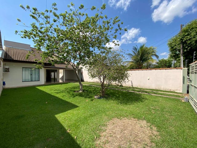 Casa com 300m² 2 quartos e 1 banheiro, à venda, no bairro Jardim Paulista ll em Sinop