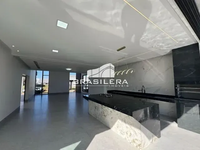 Casa com 375m² 4 quartos e 5 banheiros, à venda, no bairro Jardins Bolonha em Senador Canedo