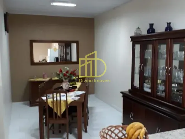 Casa com 250m² 3 quartos e 1 banheiro, à venda, no bairro Jardim São Camilo em Sorocaba