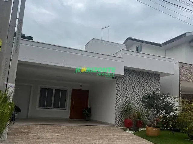 Casa com 250m² 3 quartos e 3 banheiros, à venda, no bairro Jardim Crystal Park em Jacareí
