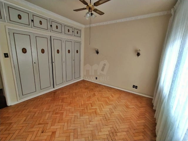 Casa à venda, no bairro Centro em Petrópolis