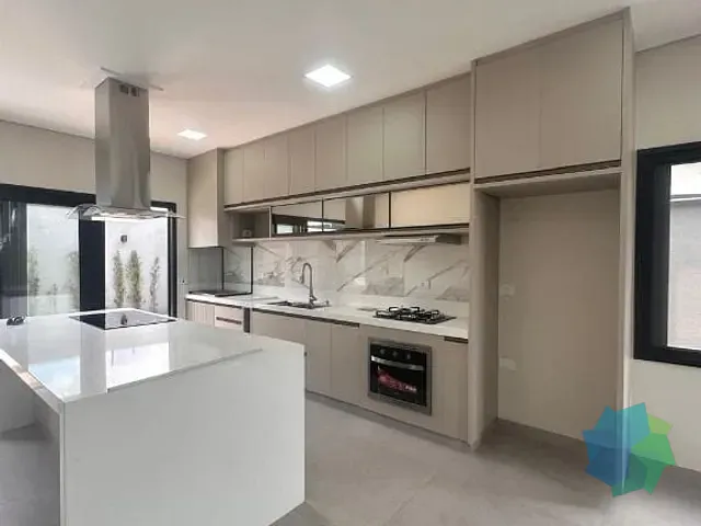 Casa com 307m², à venda, no bairro Residencial Central Parque em Salto