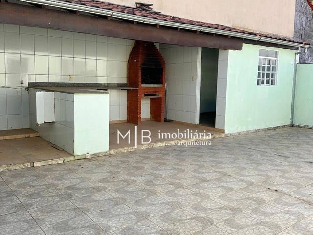Casa 3 quartos e 1 banheiro, à venda, no bairro Centro em Lavras