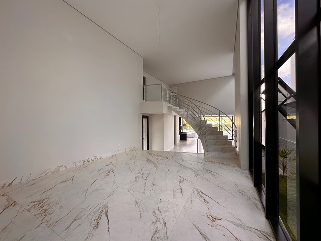 Casa com 397m² 4 quartos e 5 banheiros, à venda, no bairro Portal do Sol em Contagem