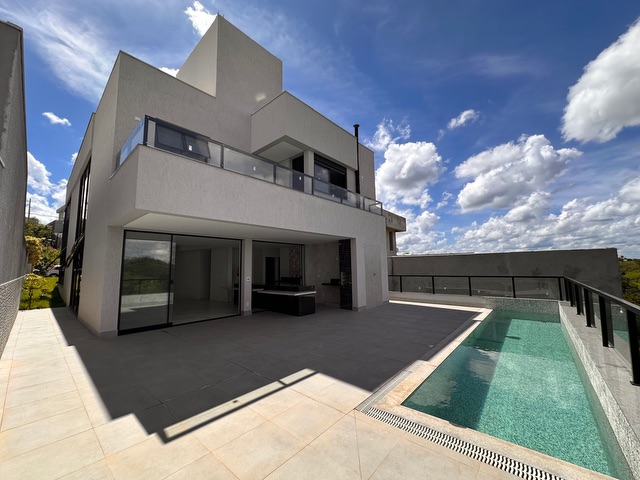 Casa com 397m² 4 quartos e 5 banheiros, à venda, no bairro Portal do Sol em Contagem