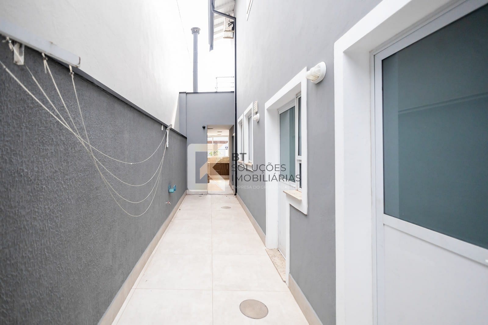Casa à venda e aluguel com 3 quartos, 286m² - Foto 39