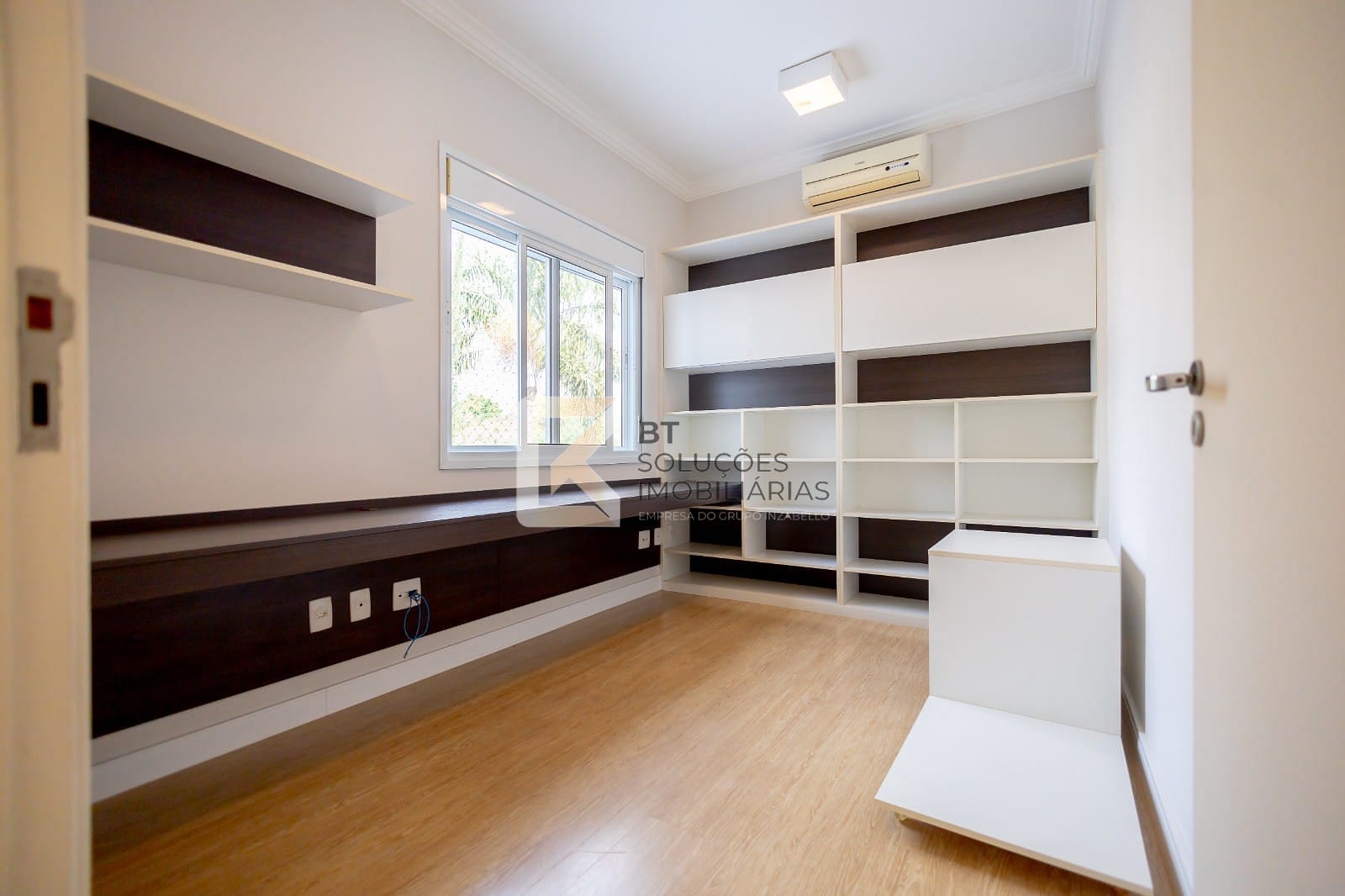 Casa à venda e aluguel com 3 quartos, 286m² - Foto 32