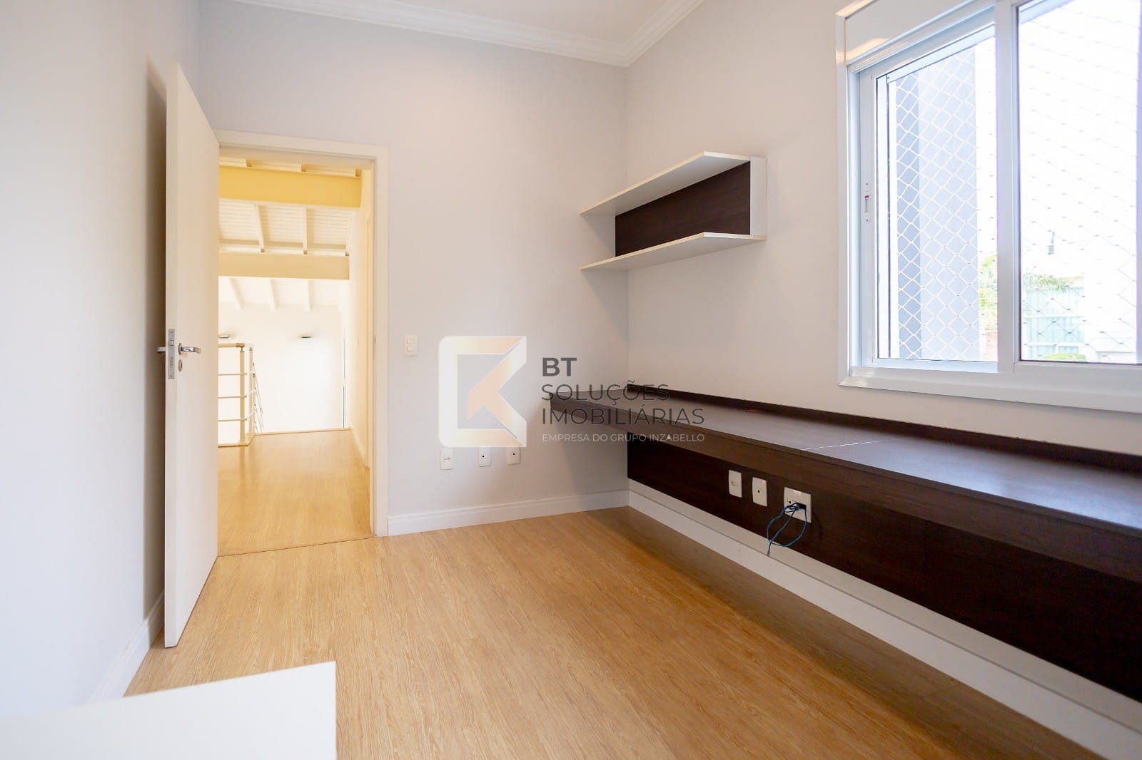 Casa à venda e aluguel com 3 quartos, 286m² - Foto 33