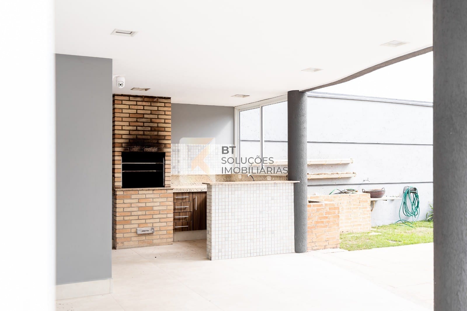 Casa à venda e aluguel com 3 quartos, 286m² - Foto 41