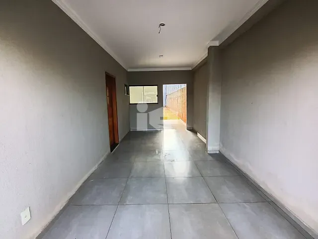 Casa 2 quartos e 2 banheiros, para alugar, no bairro Jardim Novo Horizonte em Rolândia