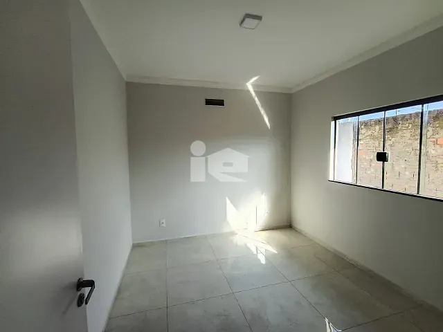 Casa 2 quartos e 2 banheiros, para alugar, no bairro Jardim Novo Horizonte em Rolândia