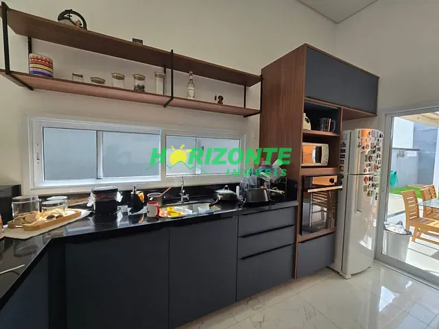 Casa com 280m² 3 quartos e 3 banheiros, à venda ou para alugar, no bairro Residencial Terras Do Vale em Caçapava