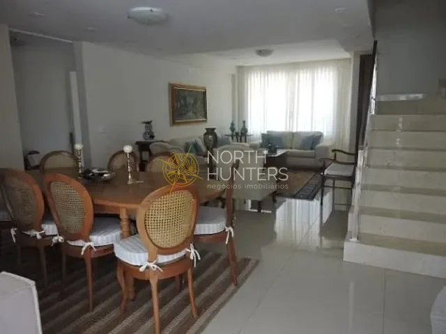 Casa com 450m² 3 quartos e 4 banheiros, para alugar, no bairro Jurerê Internacional em Florianópolis