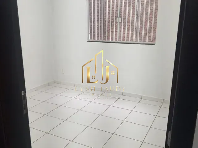 Casa com 360m² 3 quartos e 1 banheiro, à venda, no bairro Petrópolis em Várzea Grande
