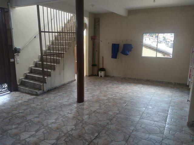 Casa com 300m² 6 quartos e 7 banheiros, à venda, no bairro Jardim Wanda em São Paulo