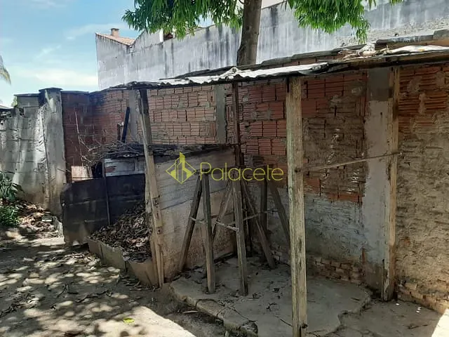 Casa 1 quarto e 1 banheiro, à venda, no bairro Centro em Aparecida