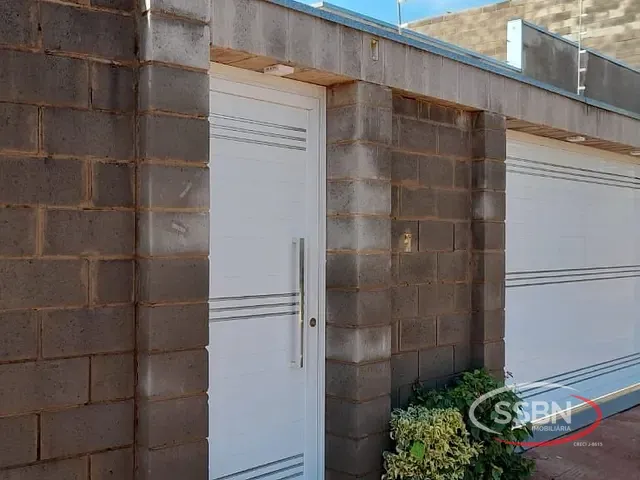 Casa com 284m² 2 quartos e 3 banheiros, à venda, no bairro Jardim dos Lagos em Nova Odessa