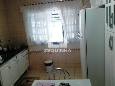 Casa à venda com 3 quartos, 210m² - Foto 7
