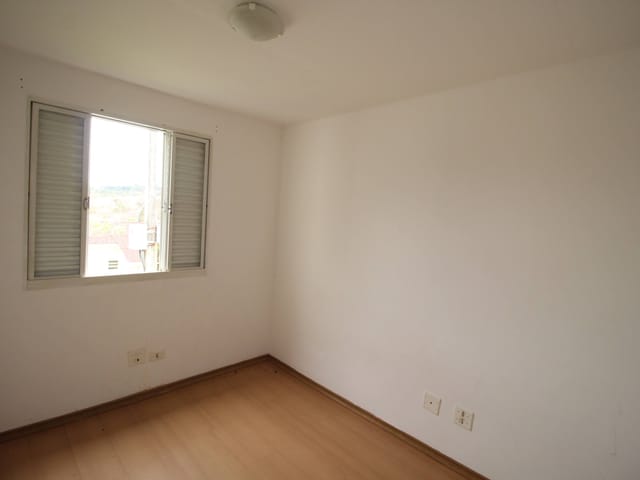 Casa com 103m² 2 quartos e 1 banheiro, à venda, no bairro Ronda em Ponta Grossa
