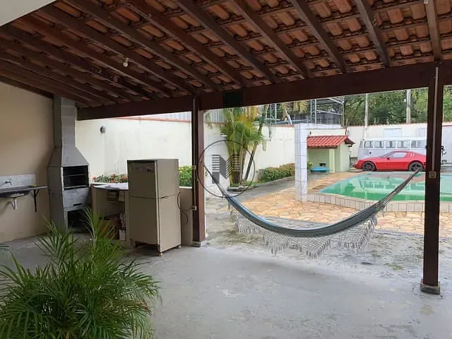Casa com 392m² 1 quarto e 1 banheiro, à venda, no bairro Campo do Galvão em Guaratinguetá