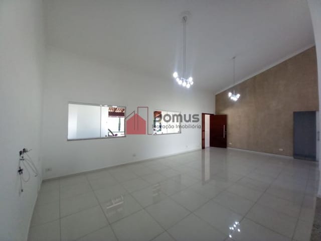 Casa com 450m², à venda, no bairro Condomínio Real Ville em Pindamonhangaba