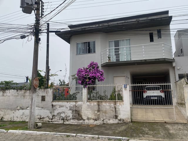 Casa 3 quartos e 1 banheiro, à venda, no bairro São Judas em Itajaí