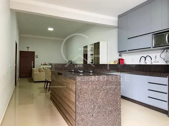 Casa com 250m² 3 quartos e 2 banheiros, à venda, no bairro Jardim Cybelli em Ribeirão Preto
