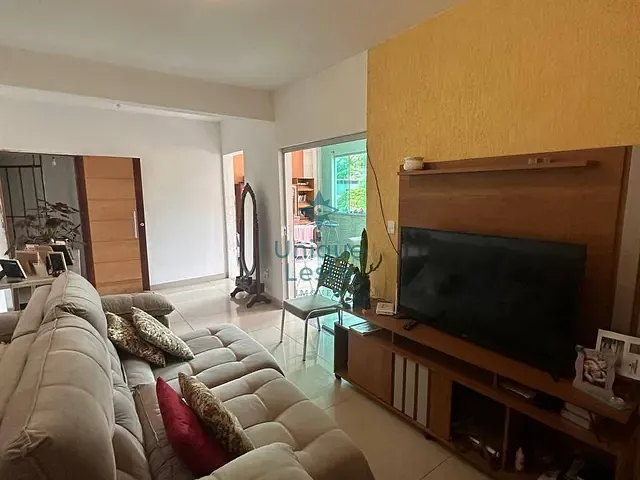 Casa 4 quartos e 2 banheiros, à venda, no bairro Taquaril em Belo Horizonte