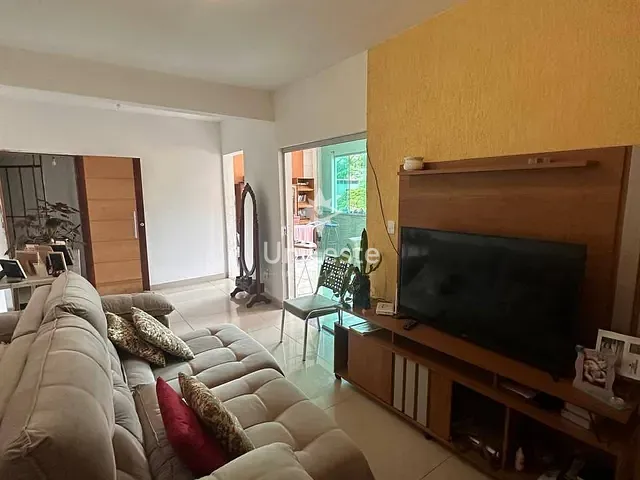 Casa 4 quartos e 2 banheiros, à venda, no bairro Taquaril em Belo Horizonte