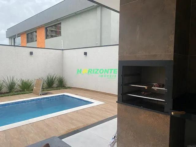 Casa com 260m² 4 quartos e 4 banheiros, à venda, no bairro Urbanova em São José dos Campos
