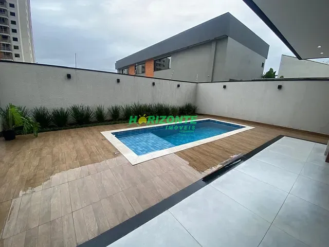 Casa com 260m² 4 quartos e 4 banheiros, à venda, no bairro Urbanova em São José dos Campos