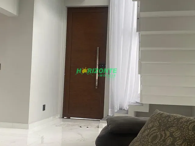 Casa com 260m² 4 quartos e 4 banheiros, à venda, no bairro Urbanova em São José dos Campos
