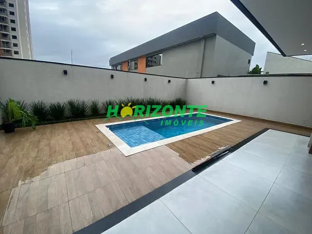 Casa com 260m² 4 quartos e 4 banheiros, à venda, no bairro Urbanova em São José dos Campos