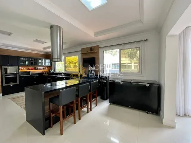 Casa com 800m² 5 quartos e 7 banheiros, à venda, no bairro Jurerê Internacional em Florianópolis