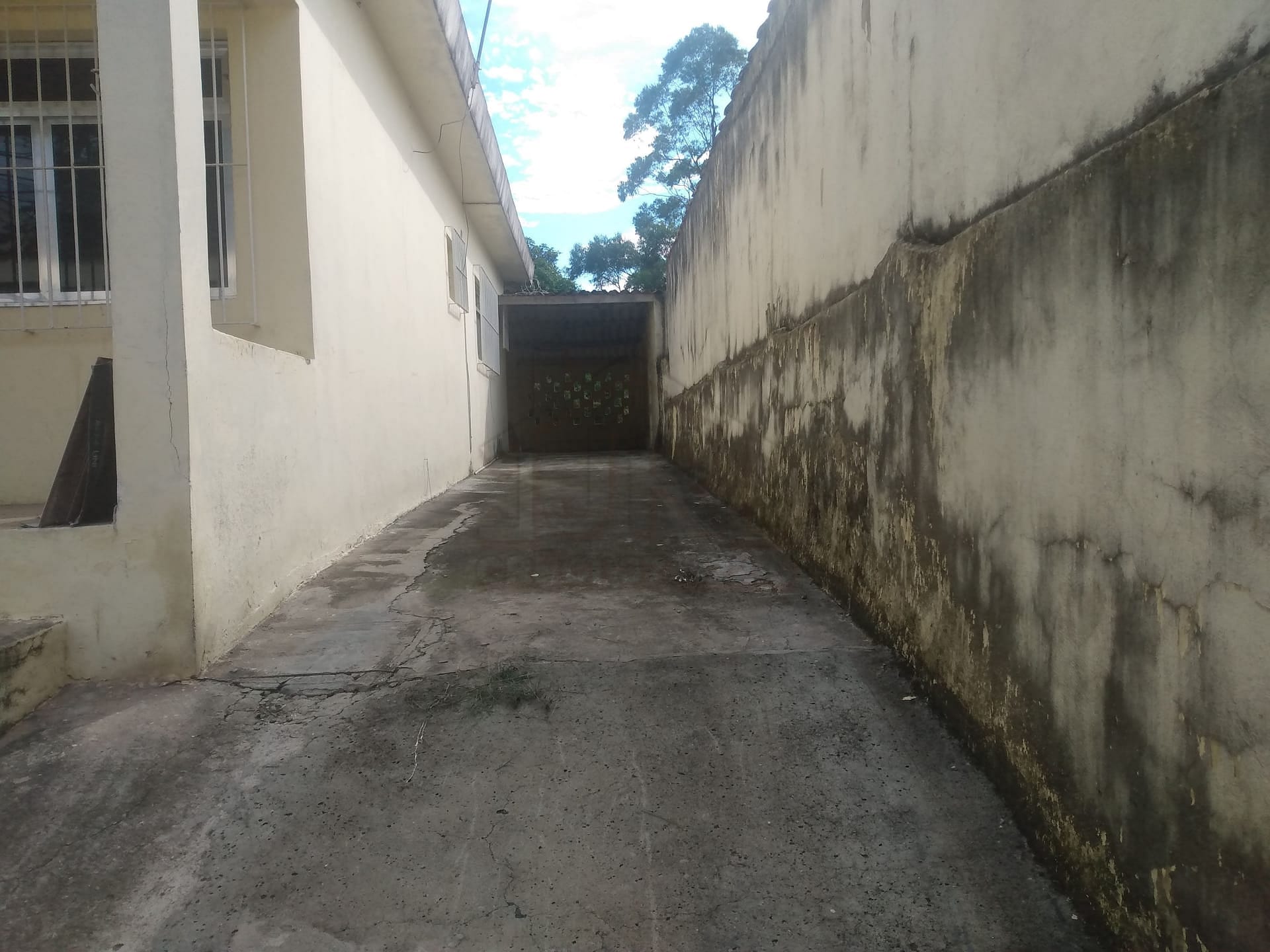Casa à venda com 3 quartos, 90m² - Foto 3