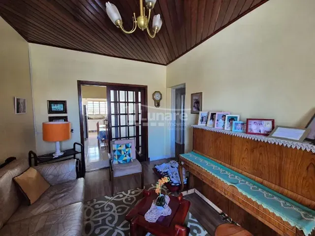 Casa com 228m² 3 quartos e 2 banheiros, à venda, no bairro Centro em Mogi das Cruzes