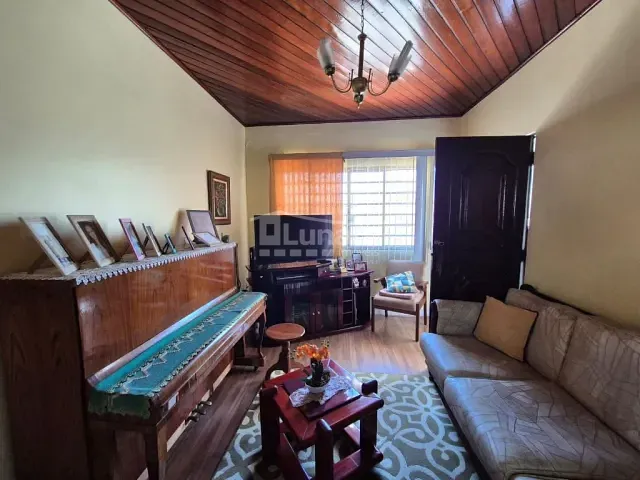 Casa com 228m² 3 quartos e 2 banheiros, à venda, no bairro Centro em Mogi das Cruzes